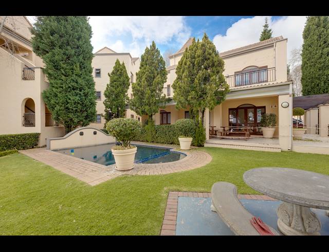 1.5 BEDROOM APARTMENT TO LET IN LONEHILL